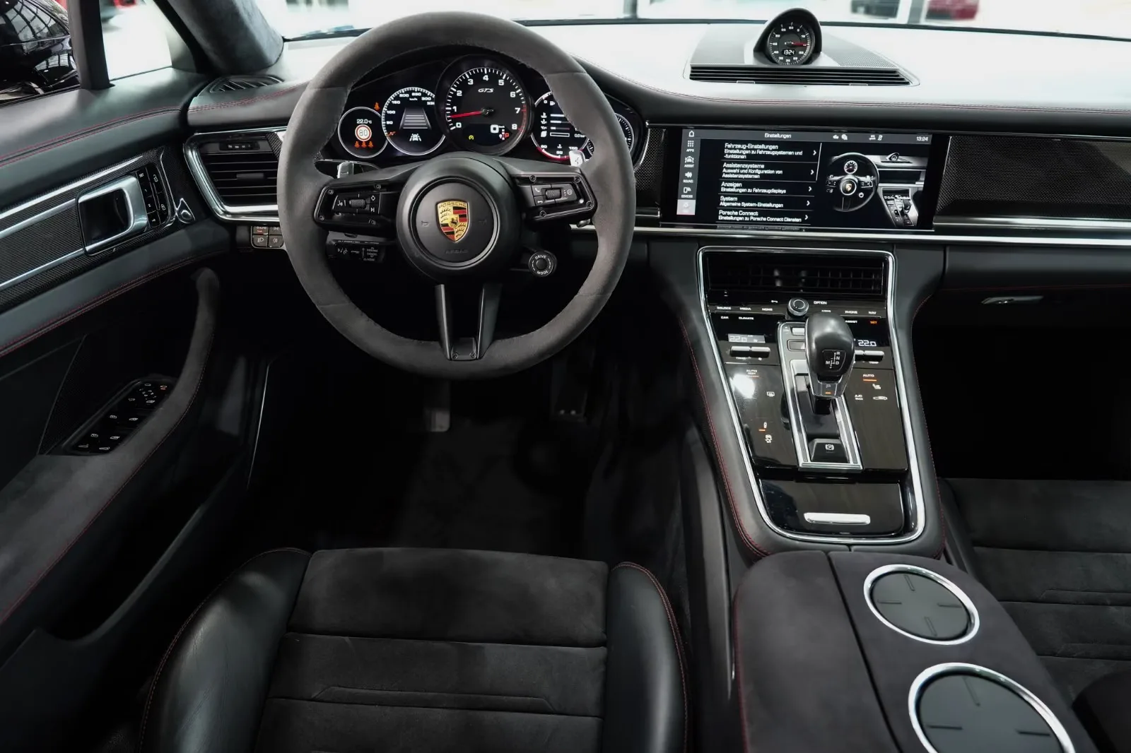 2020 Porsche Panamera GTS Sport Turismo, 22/30