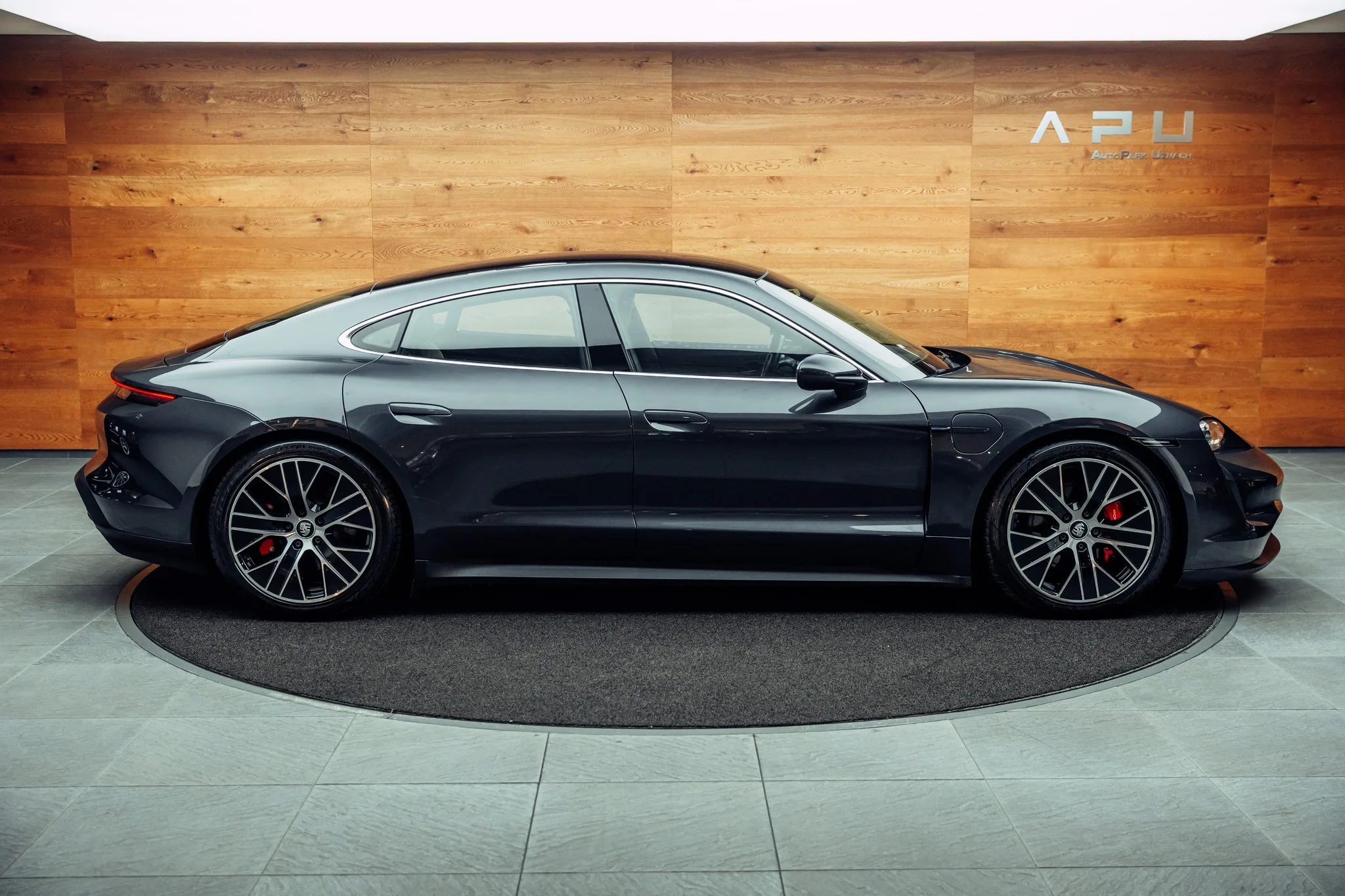 2020 Porsche Taycan 4S, 2/21