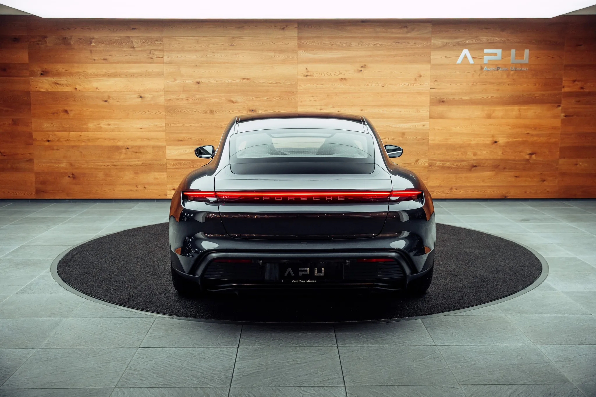 2020 Porsche Taycan 4S, 17/21