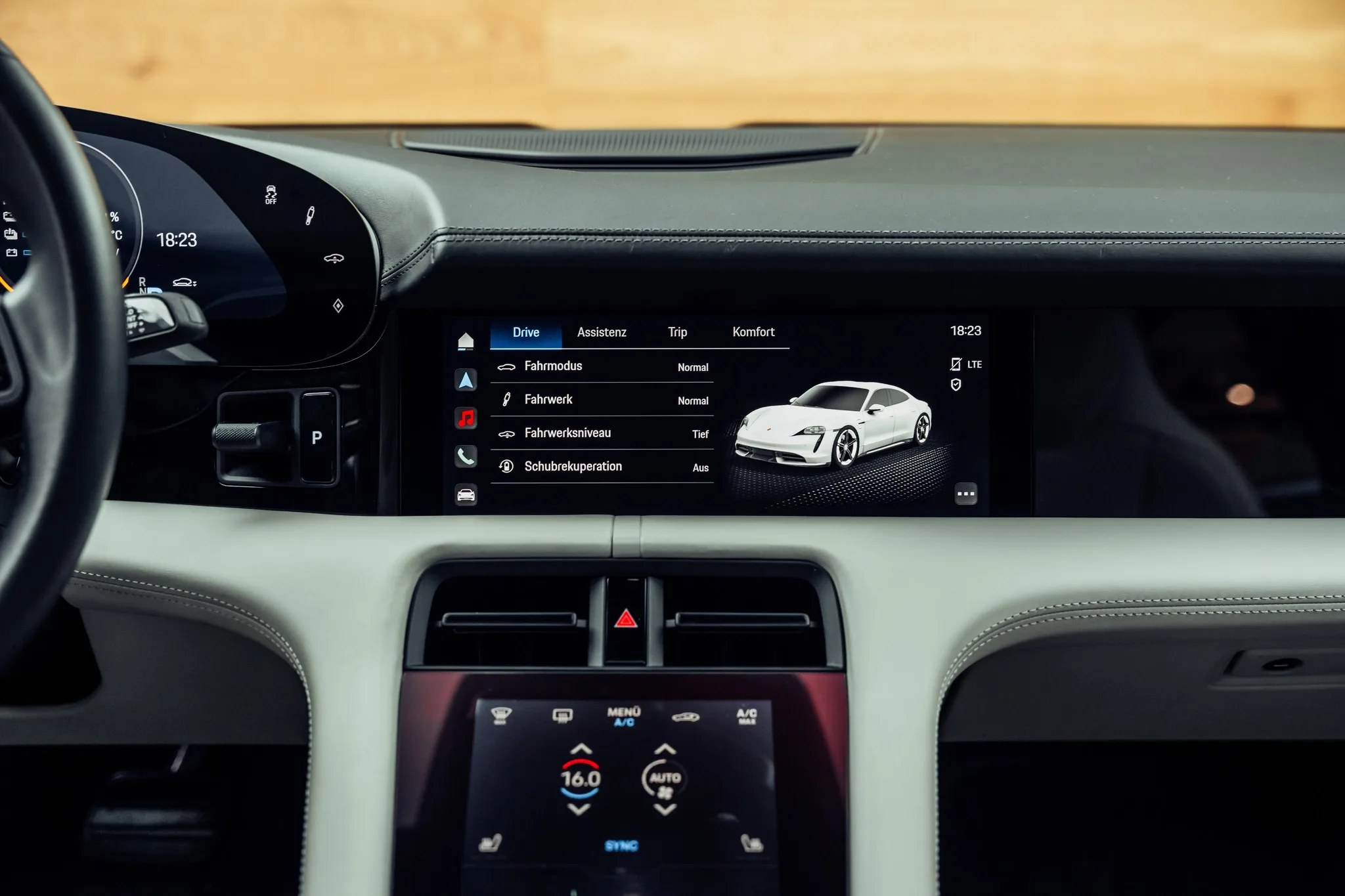 2020 Porsche Taycan 4S, 18/21