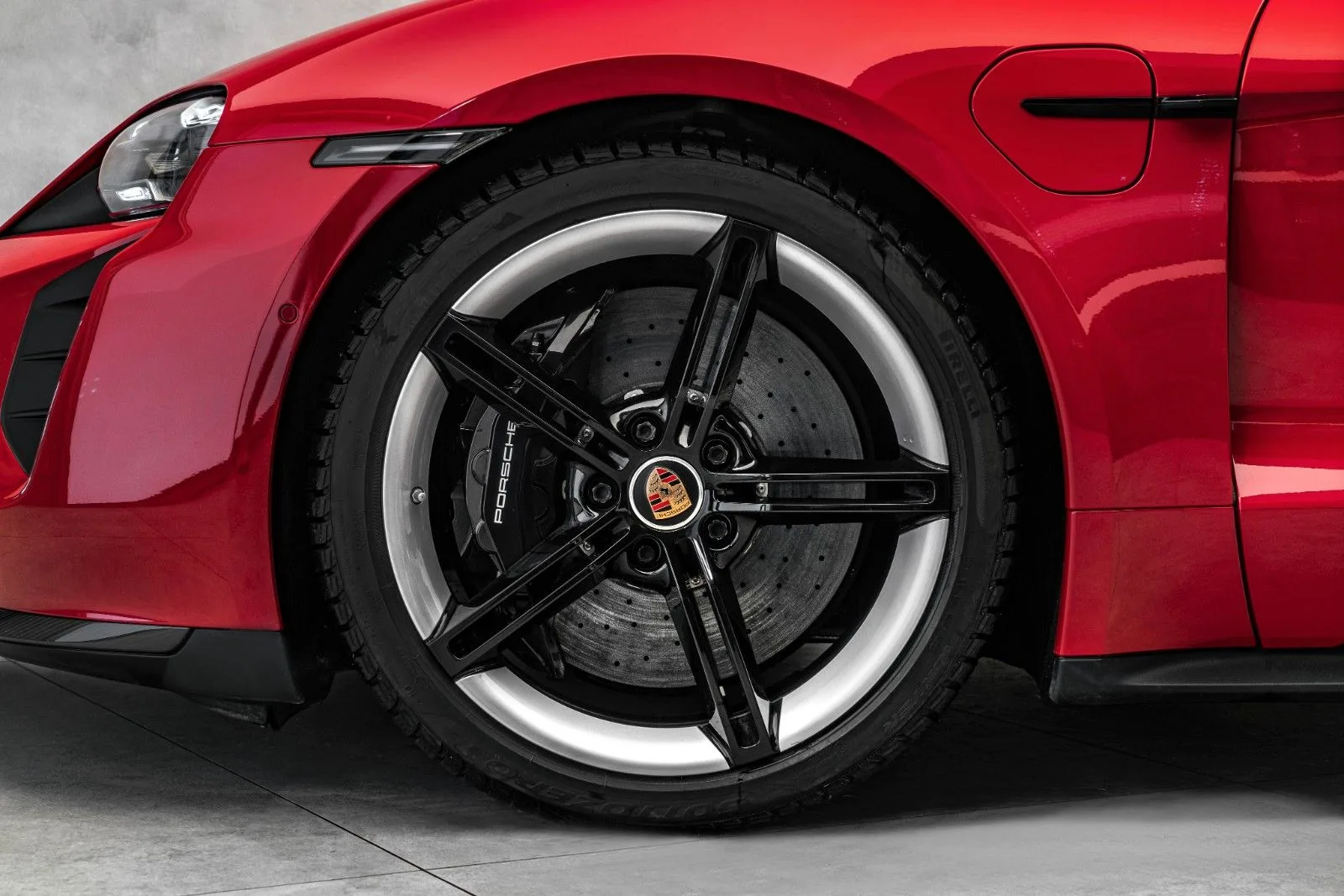 2020 Porsche Taycan Turbo S, 2/18