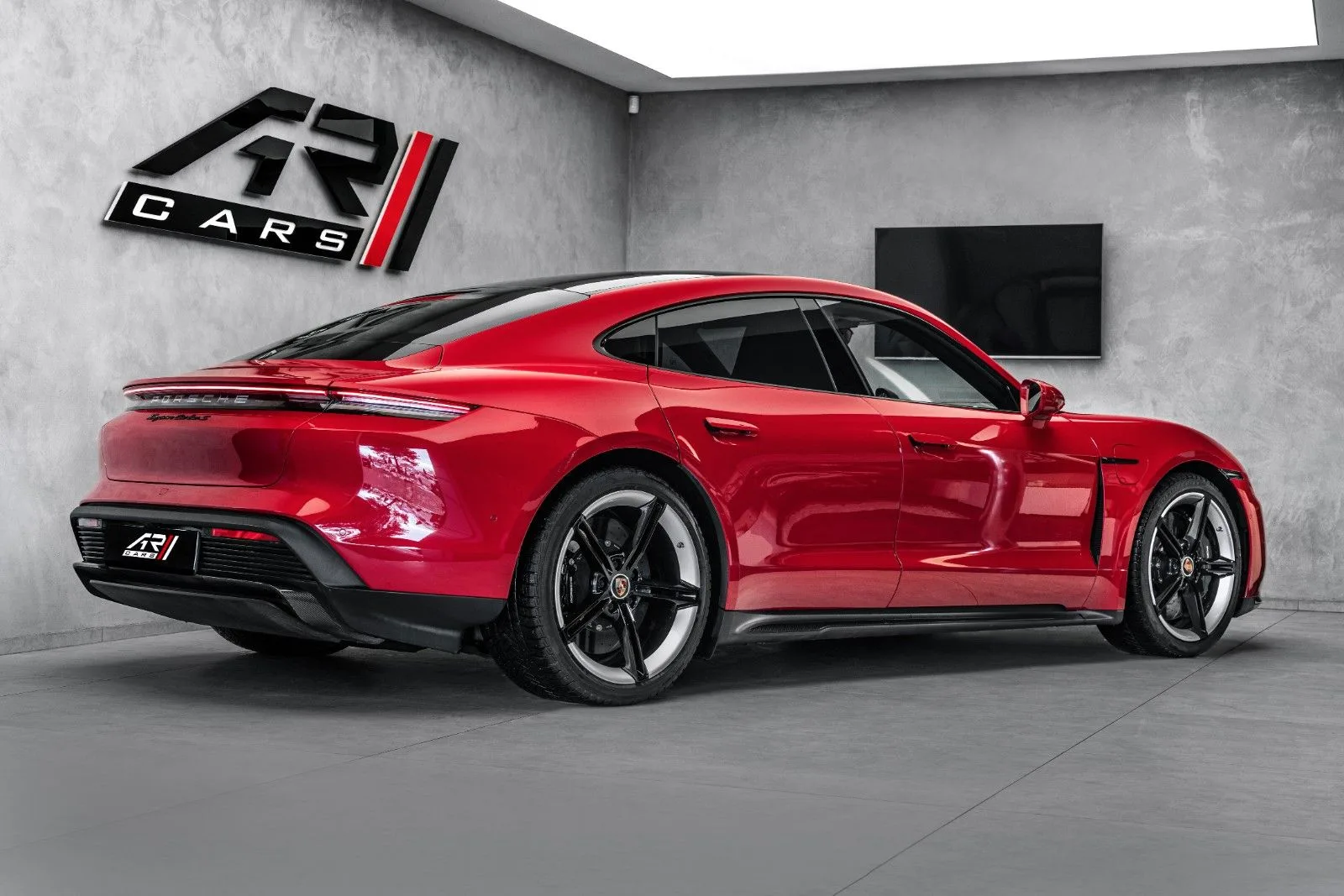 2020 Porsche Taycan Turbo S, 5/18