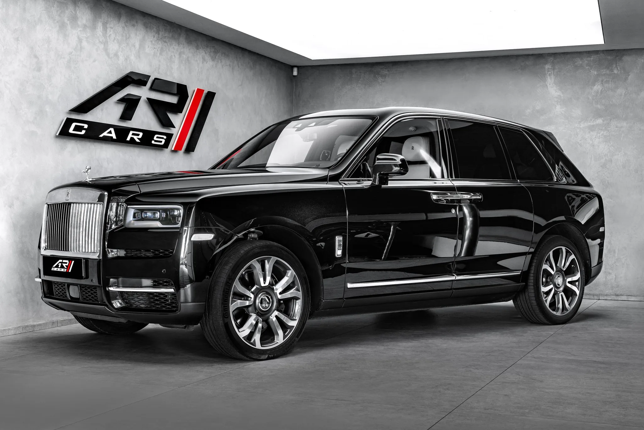 2020 Rolls-Royce Cullinan offered by a specialist dealer in Ostrava, Czechia, main photo