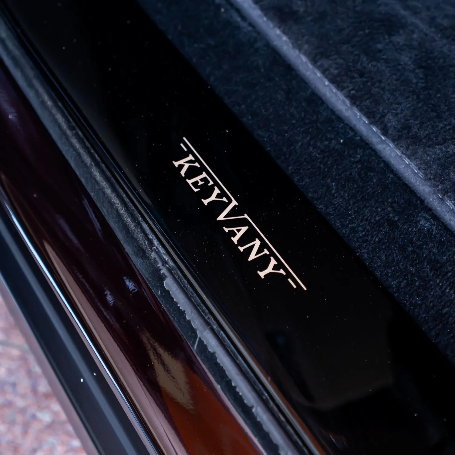 2020 Rolls-Royce Cullinan Black Badge offered by a specialist dealer in Dubai, United Arab Emirates, photo 9 of 18