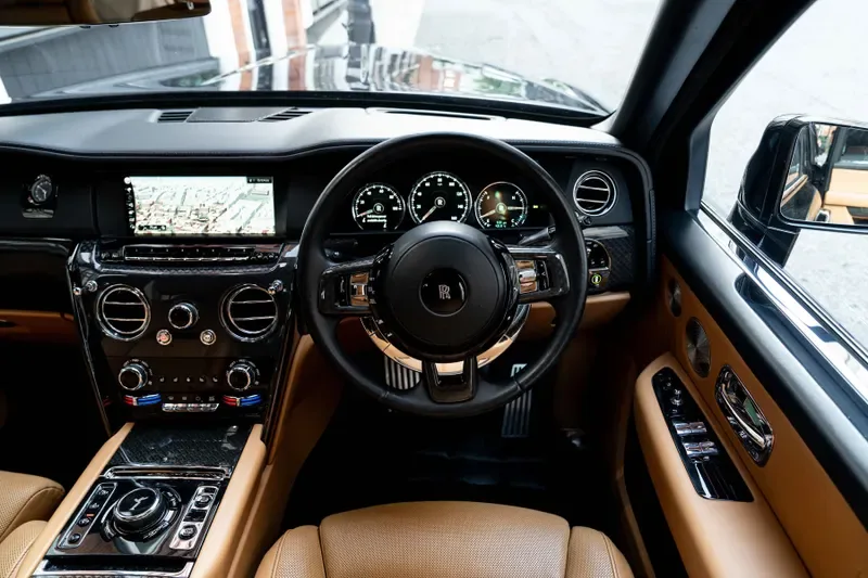 2020 Rolls-Royce Cullinan Black Badge, 10/29