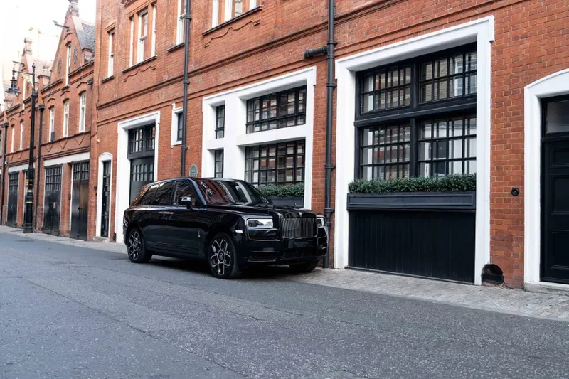 2020 Rolls-Royce Cullinan Black Badge, 12/29