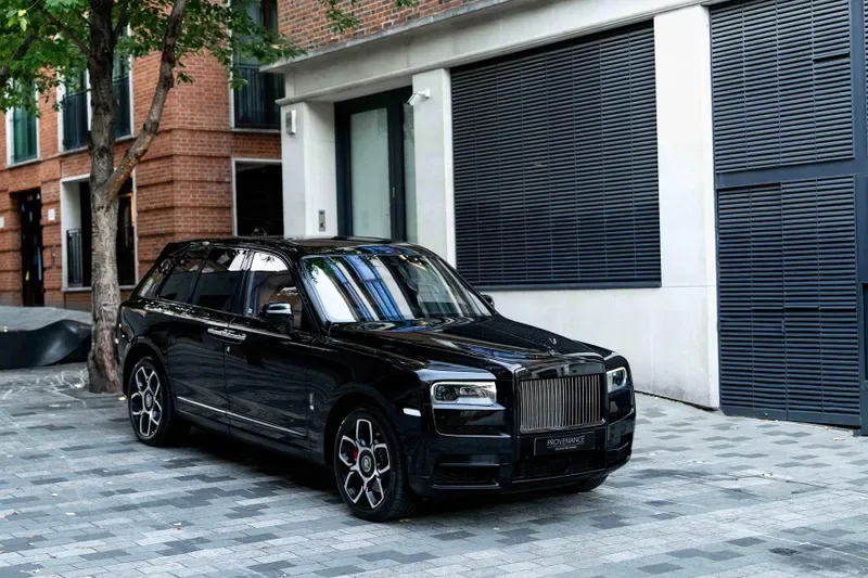 2020 Rolls-Royce Cullinan Black Badge, 14/29