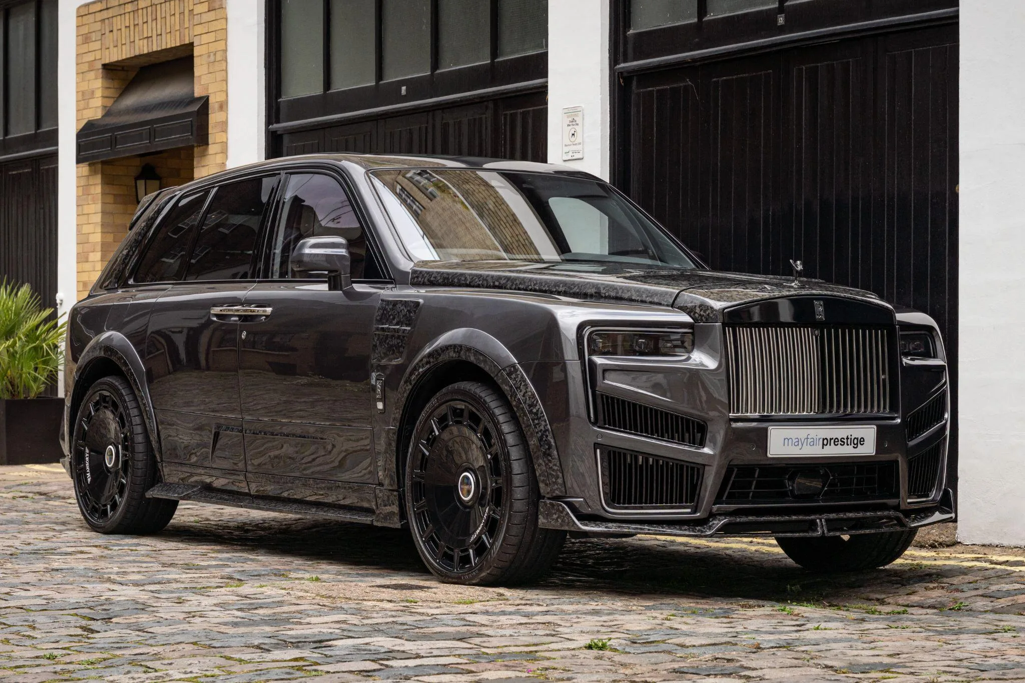 2020 Rolls-Royce Cullinan by Mansory, 3/30