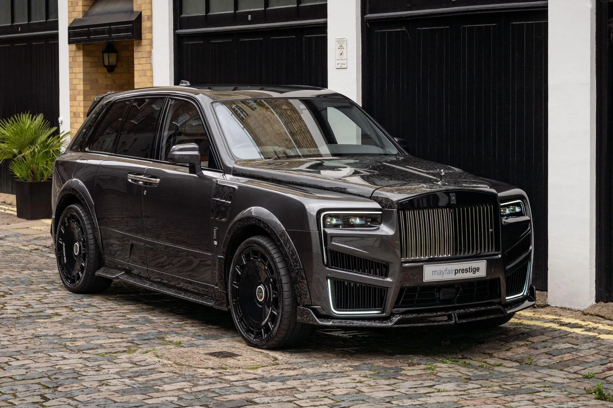 2020 Rolls-Royce Cullinan by Mansory, 9/30