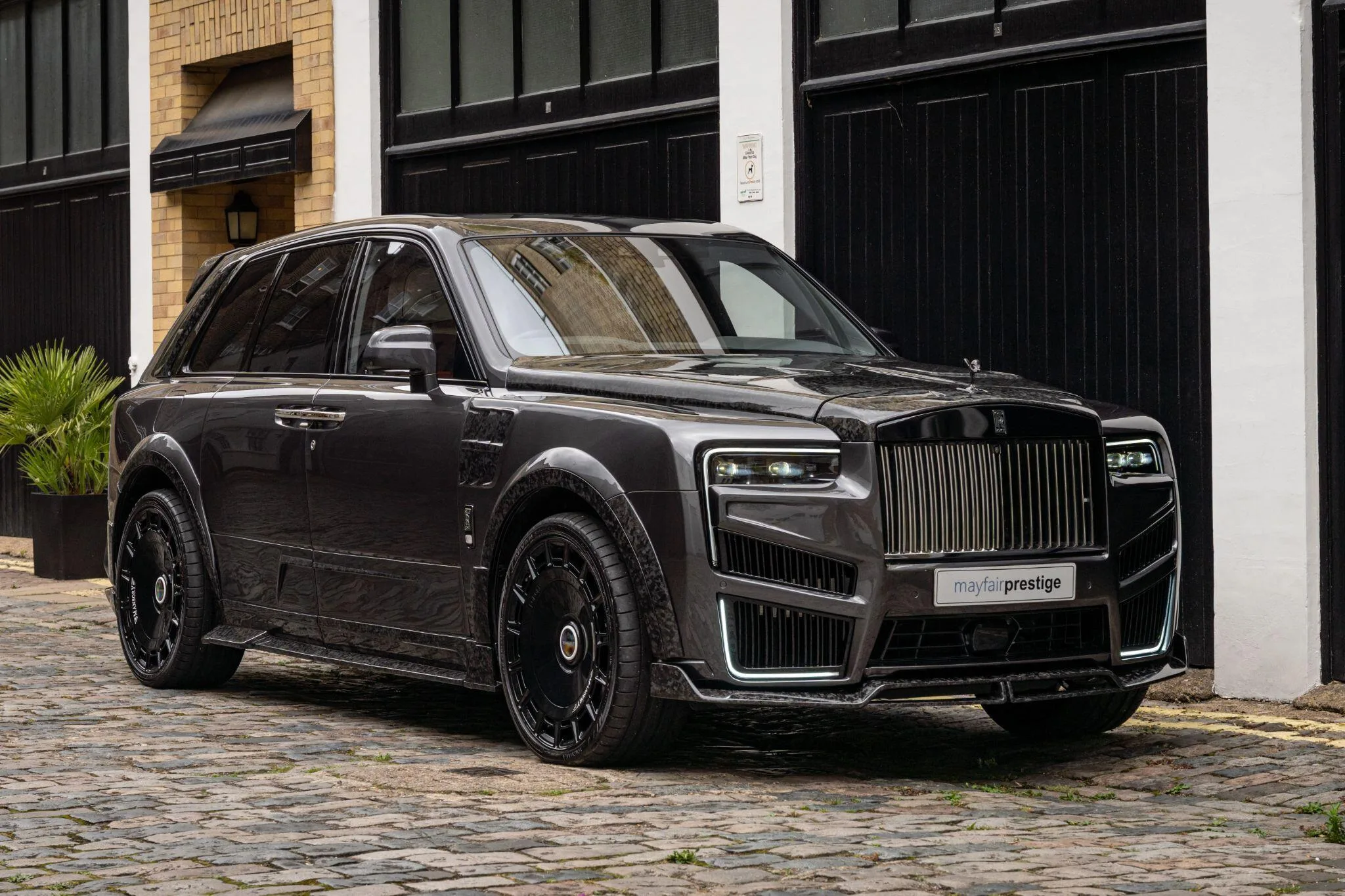 2020 Rolls-Royce Cullinan by Mansory, 10/30