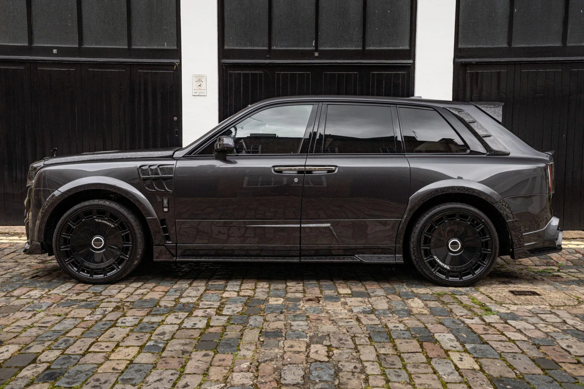 2020 Rolls-Royce Cullinan by Mansory, 15/30
