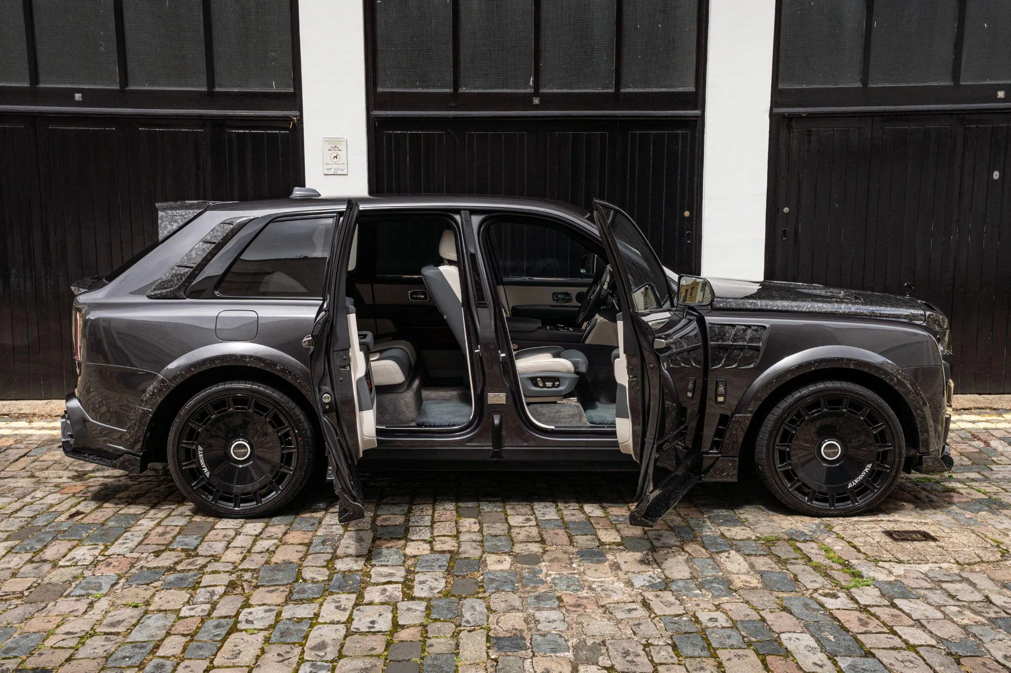 2020 Rolls-Royce Cullinan by Mansory, 20/30