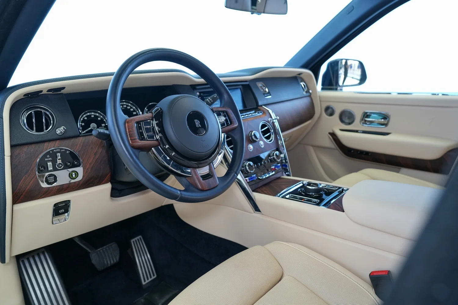 2020 Rolls-Royce Cullinan, 3/17