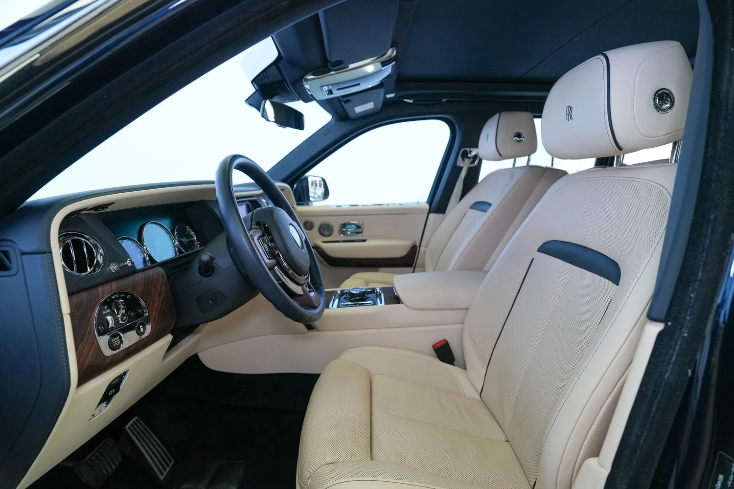2020 Rolls-Royce Cullinan, 4/17