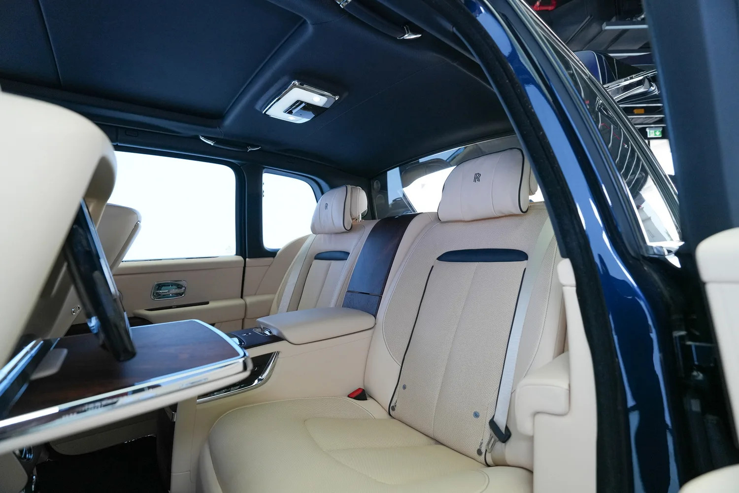 2020 Rolls-Royce Cullinan, 7/17