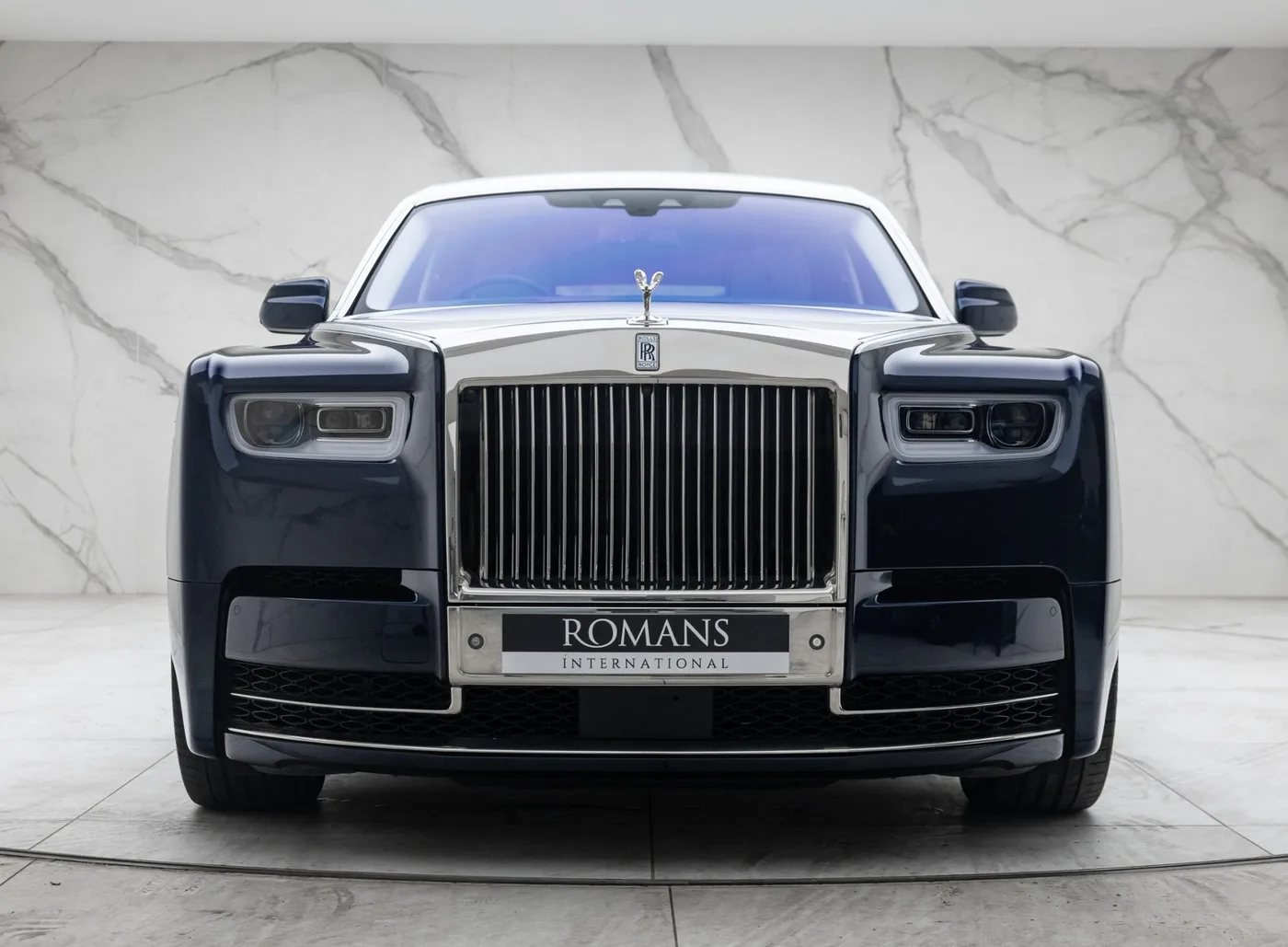 2020 Rolls-Royce Phantom Extended proposée par un concessionnaire spécialisé à Banstead, Royaume-Uni, photo 7 sur 15