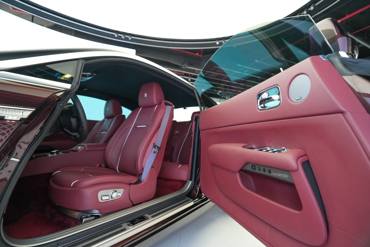 2020 Rolls-Royce Wraith Black Badge, 8/17