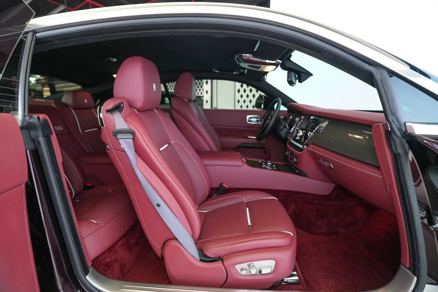 2020 Rolls-Royce Wraith Black Badge, 9/17