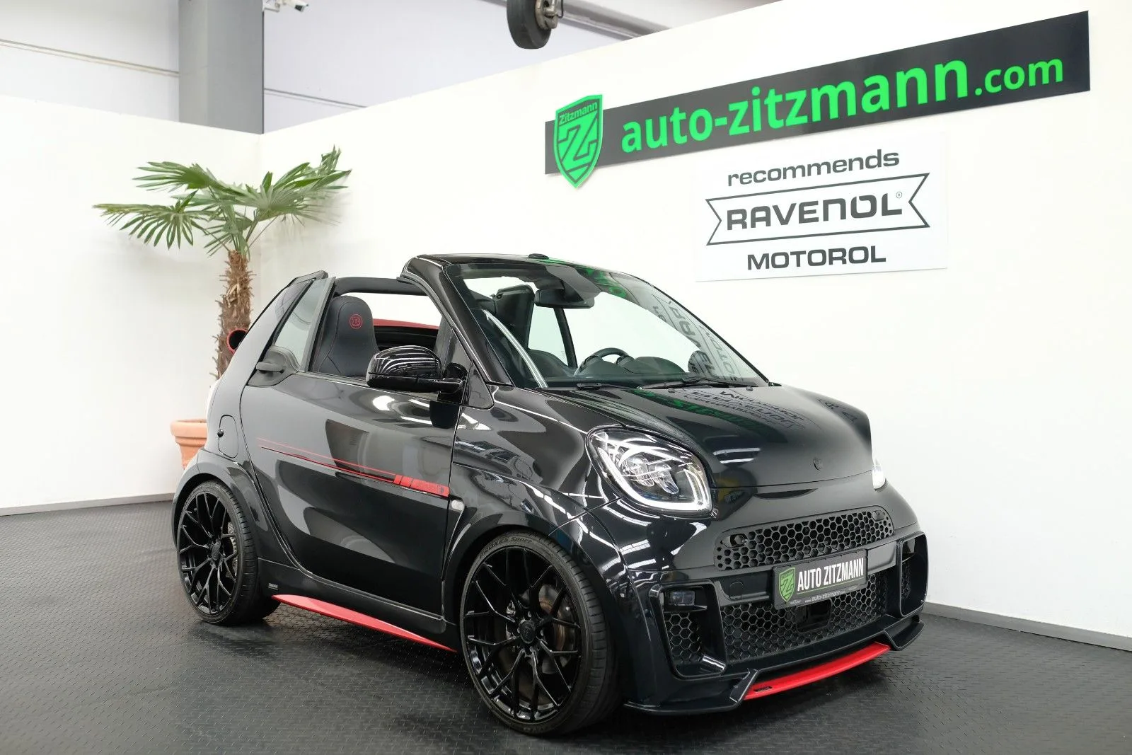 2020 smart Brabus ForTwo Cabrio electric drive angeboten von einem Supersportwagenhändler in Nuremberg, Deutschland, Hauptfoto