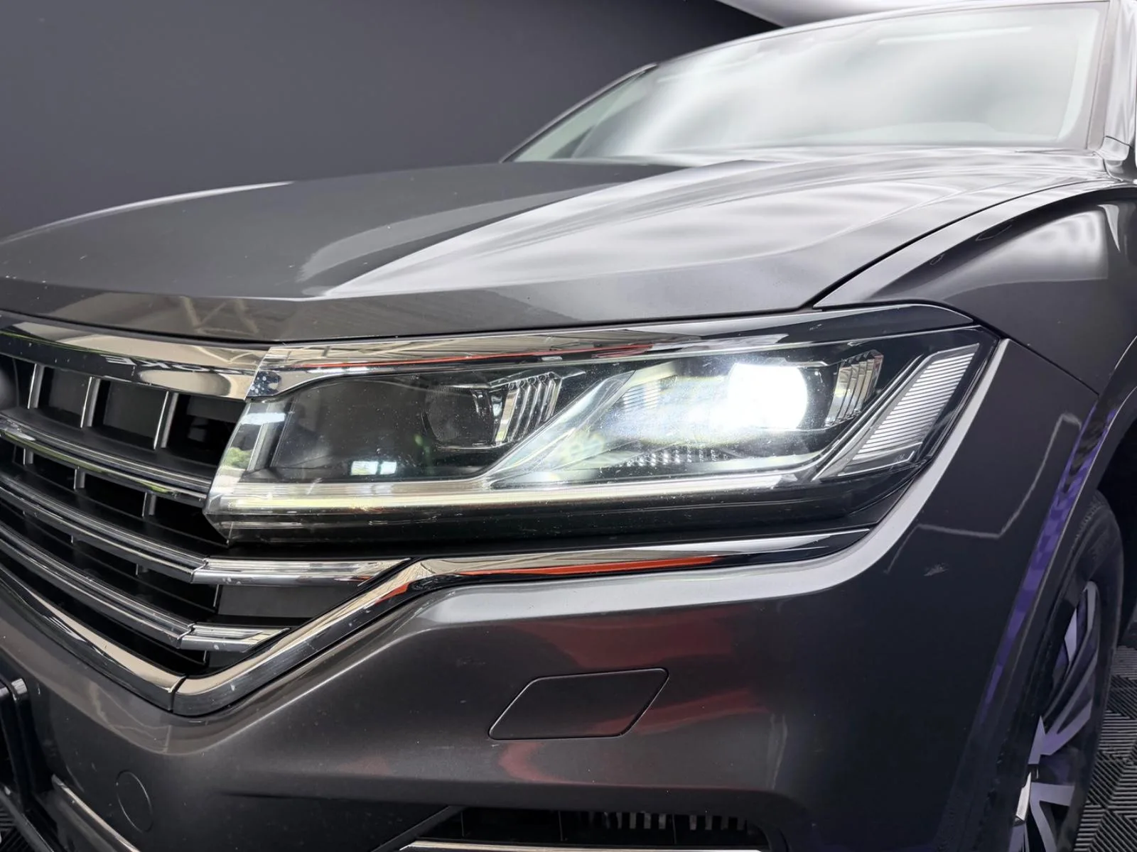 2020 Volkswagen Touareg Elegance, 3/25