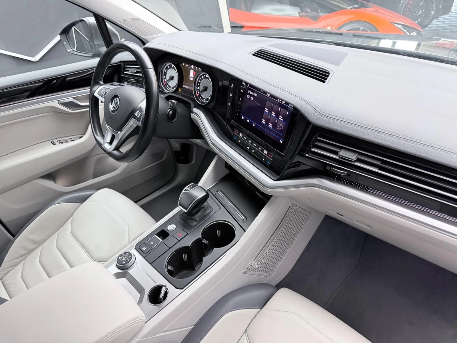 2020 Volkswagen Touareg Elegance, 12/25