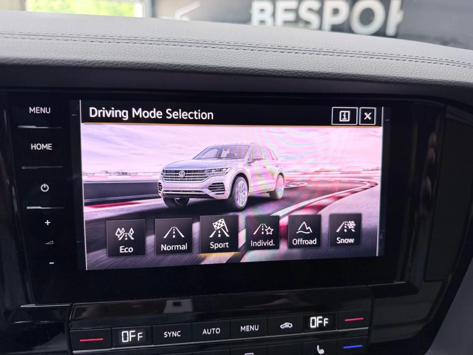 2020 Volkswagen Touareg Elegance, 23/25