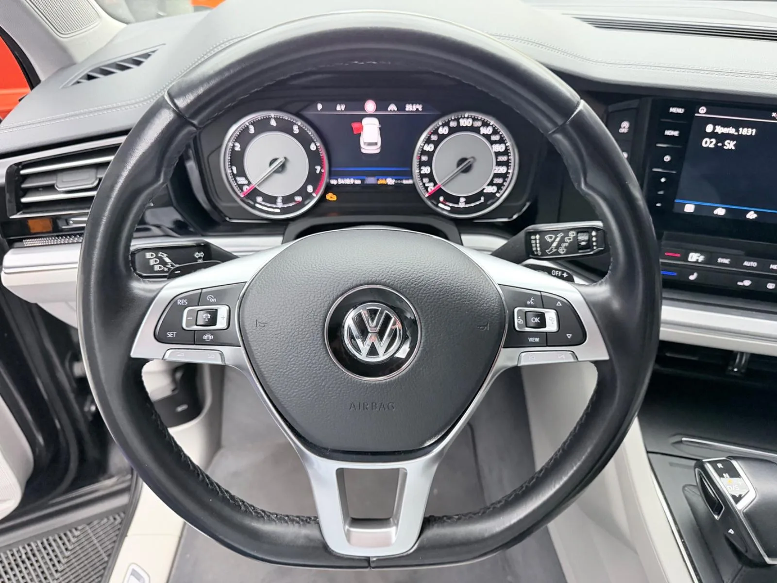 2020 Volkswagen Touareg Elegance, 24/25