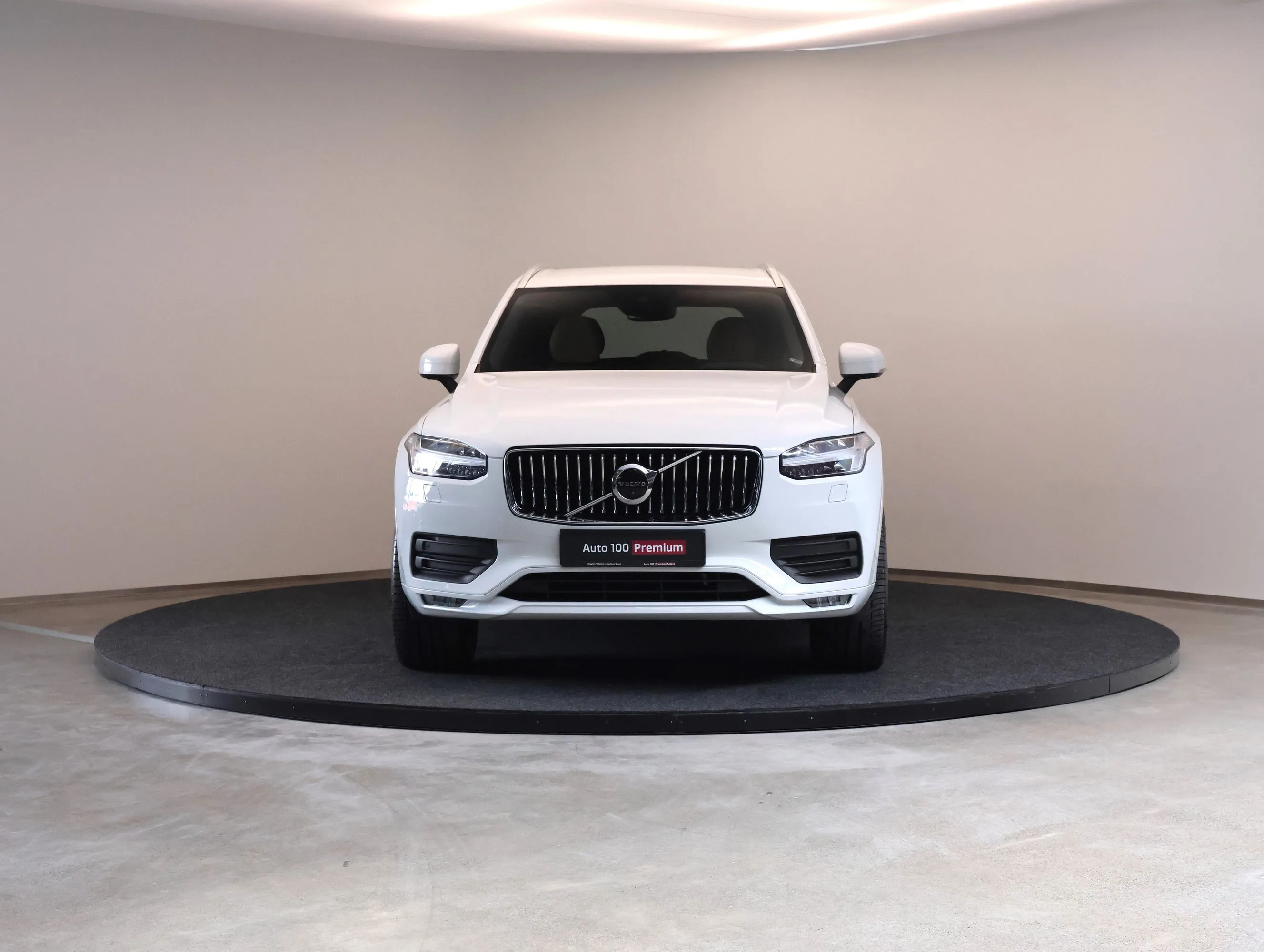 2020 Volvo XC90 B5 AWD R-Design, 8/26