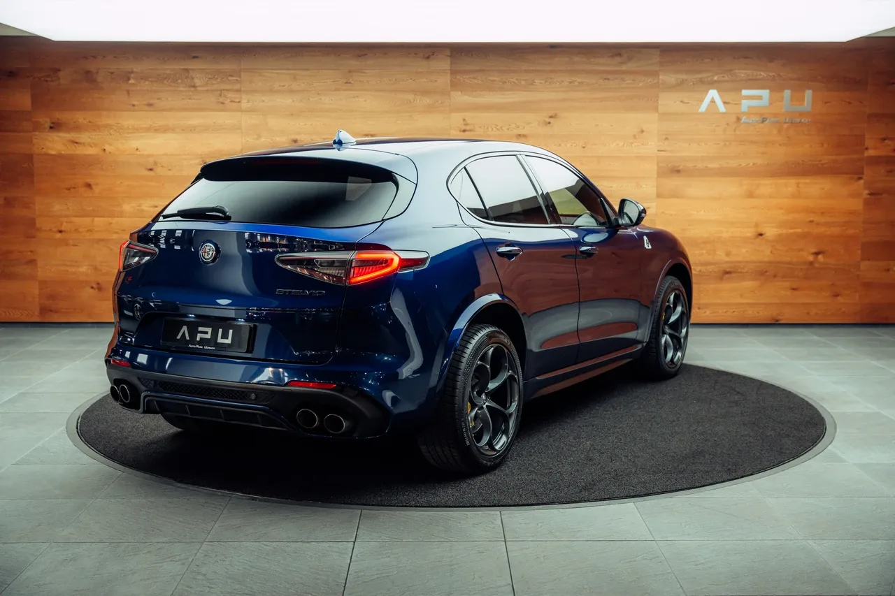 2021 Alfa Romeo Stelvio Quadrifoglio angeboten von einem Fachhändler in Uznach, Schweiz, Hauptfoto