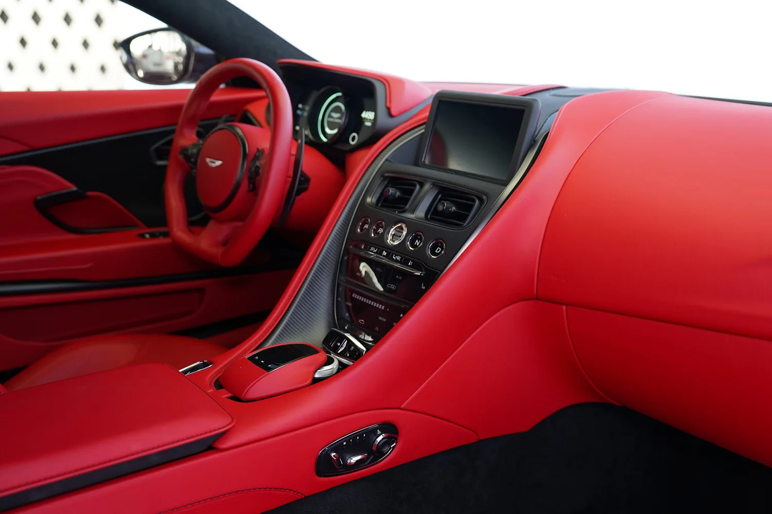 2021 Aston Martin DB11 AMR, 15/16