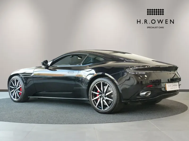 2021 Aston Martin DB11 V8, 2/27
