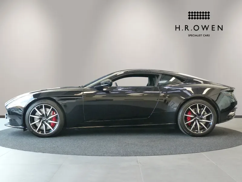 2021 Aston Martin DB11 V8, 5/27