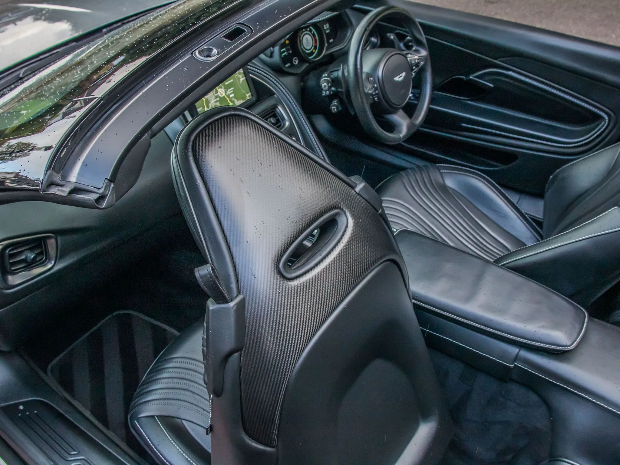 2021 Aston Martin DB11 Volante V8, 22/27