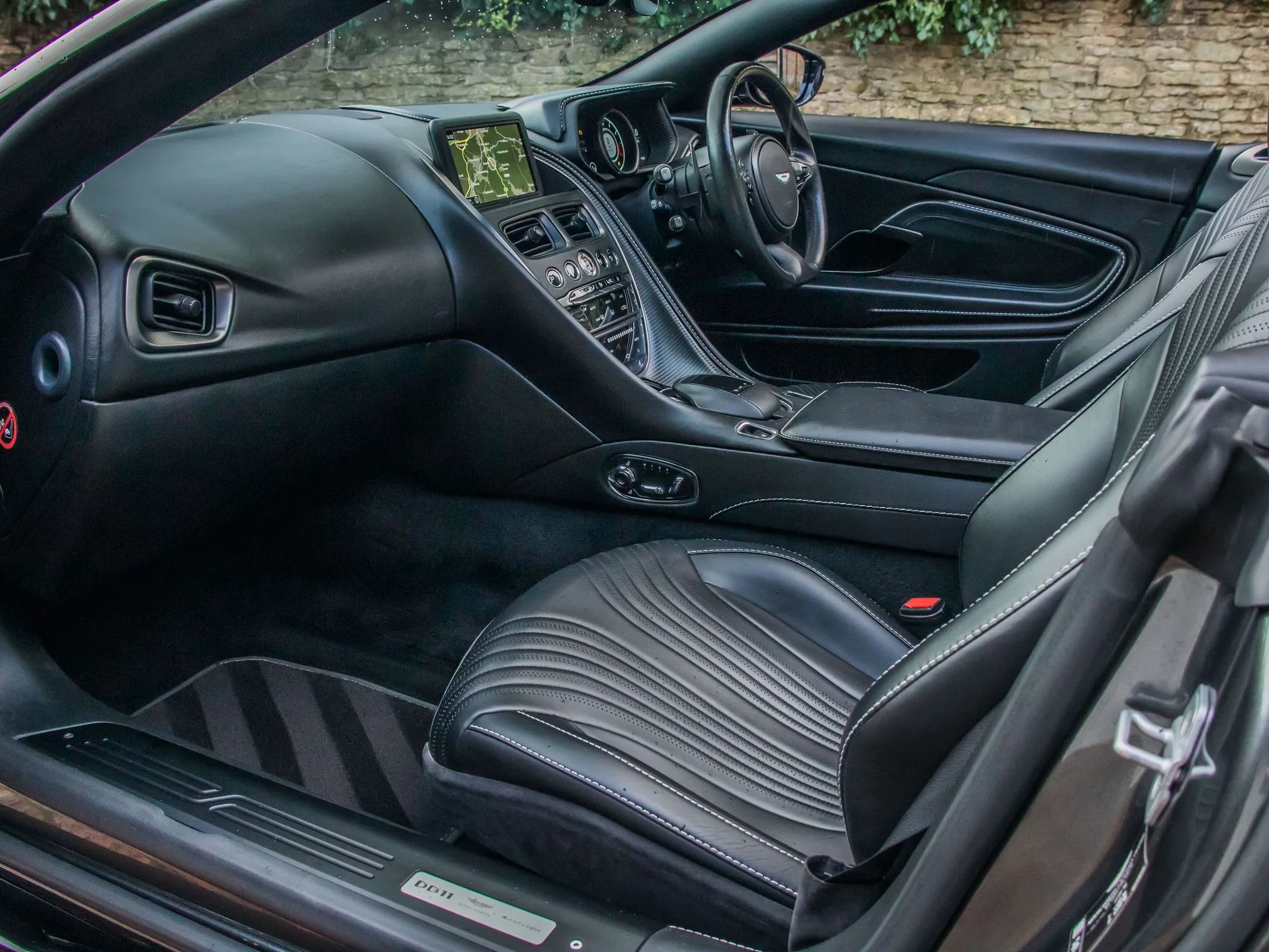 2021 Aston Martin DB11 Volante V8, 23/27