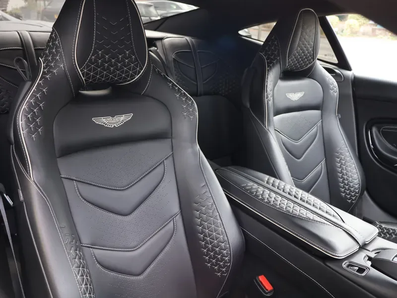 2021 Aston Martin DBS Superleggera, 8/30