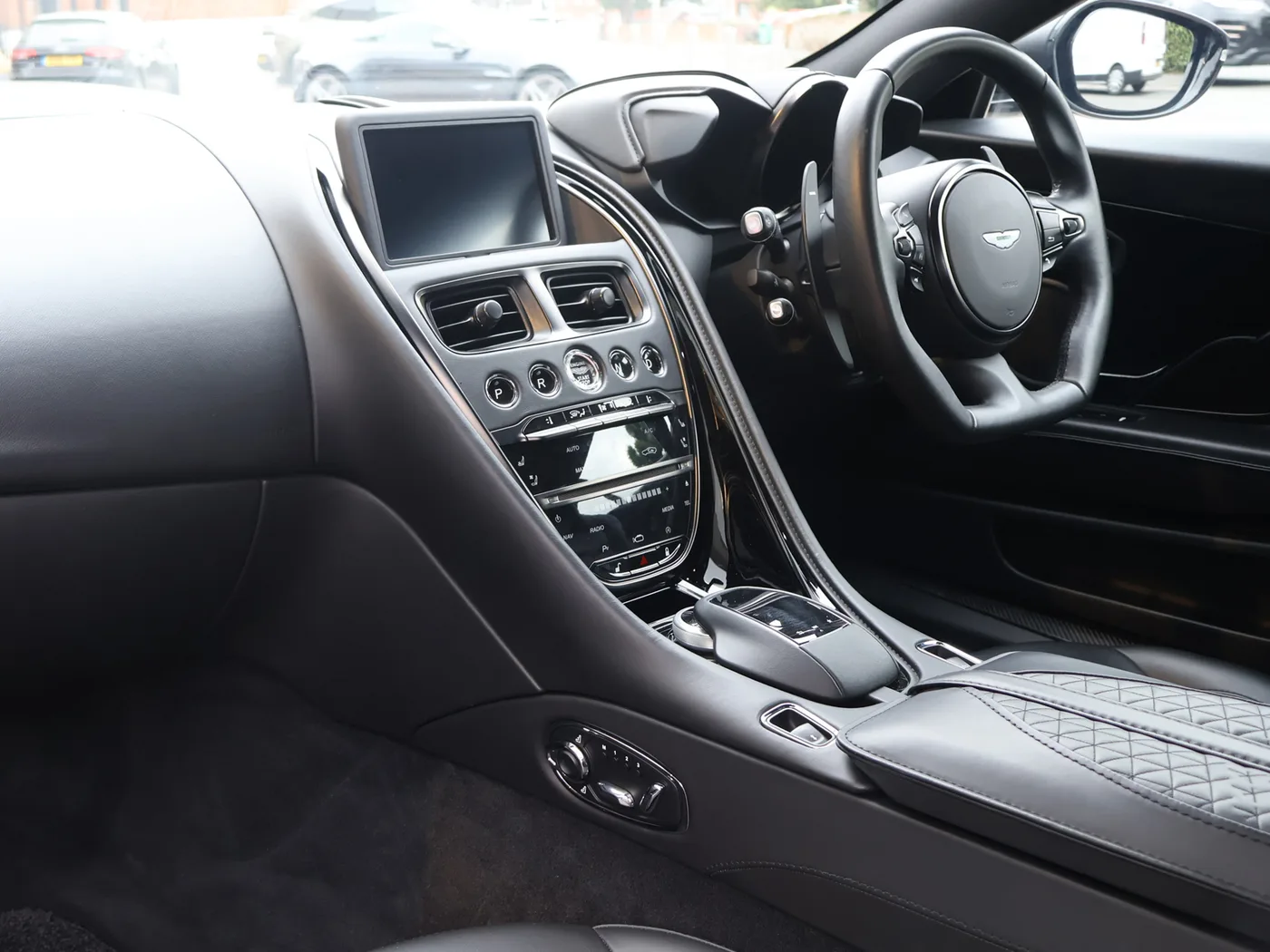 2021 Aston Martin DBS Superleggera Volante angeboten von einer Vertragshändlergruppe in Pangbourne, Vereinigtes Königreich, Foto 13 von 25