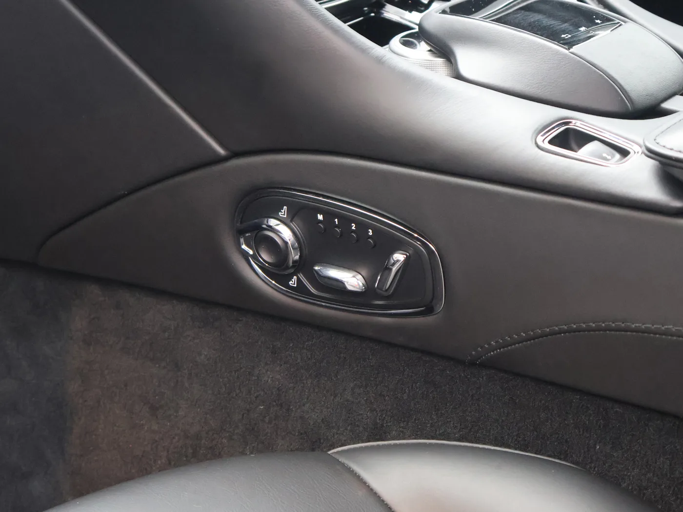 2021 Aston Martin DBS Superleggera Volante angeboten von einer Vertragshändlergruppe in Pangbourne, Vereinigtes Königreich, Foto 24 von 25