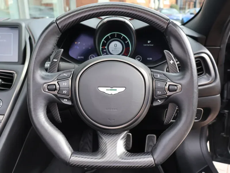 2021 Aston Martin DBS Superleggera Volante, 6/30