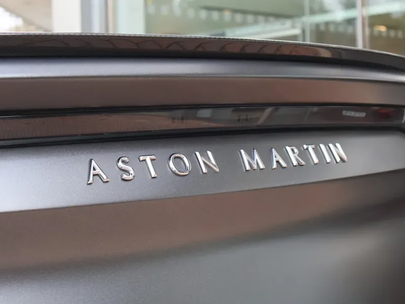 2021 Aston Martin DBS Superleggera Volante, 8/30