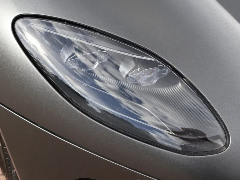 2021 Aston Martin DBS Superleggera Volante, 14/30