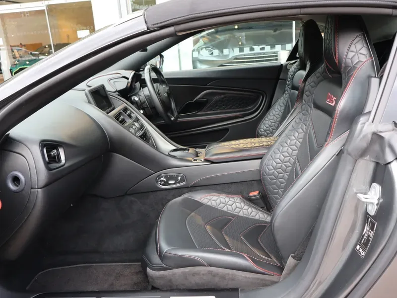 2021 Aston Martin DBS Superleggera Volante, 19/30
