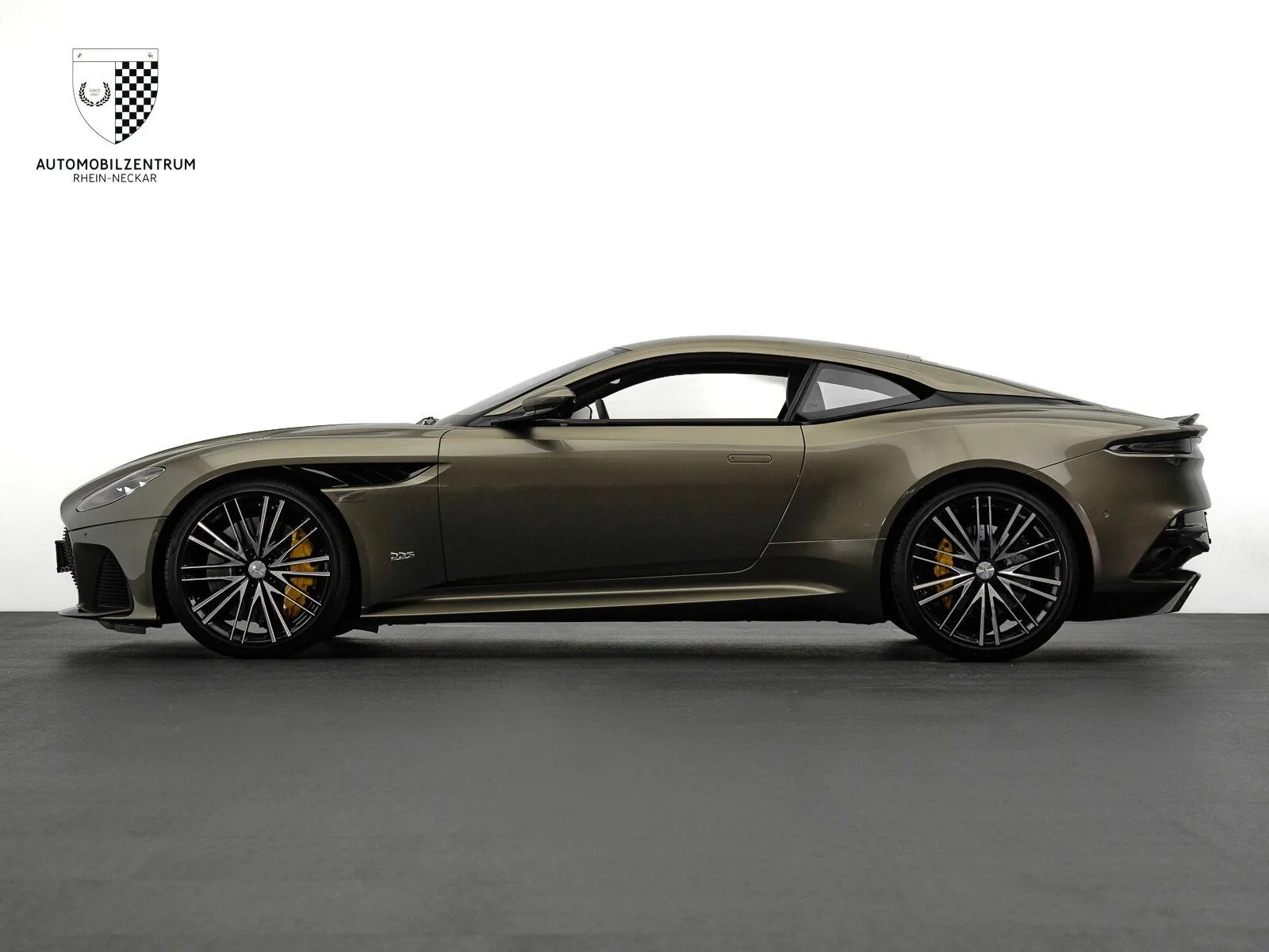 2021 Aston Martin DBS Superleggera, 4/30
