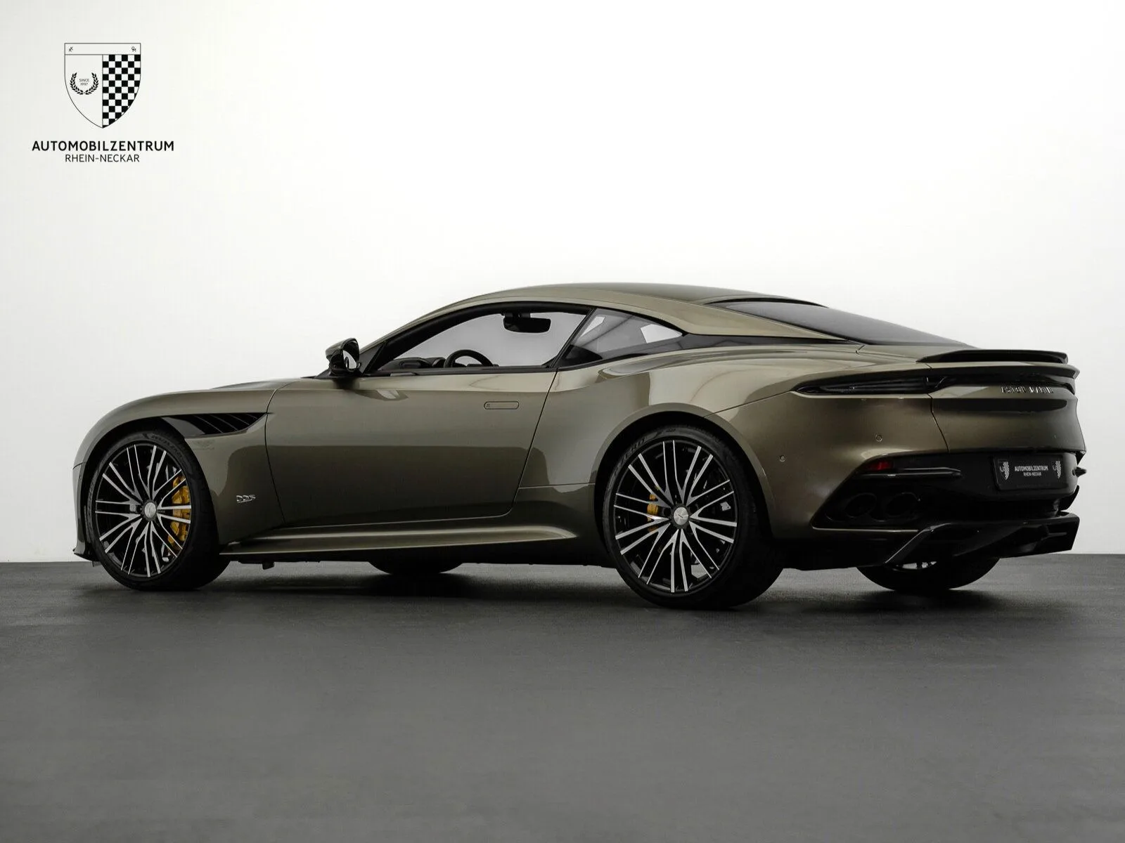 2021 Aston Martin DBS Superleggera, 5/30