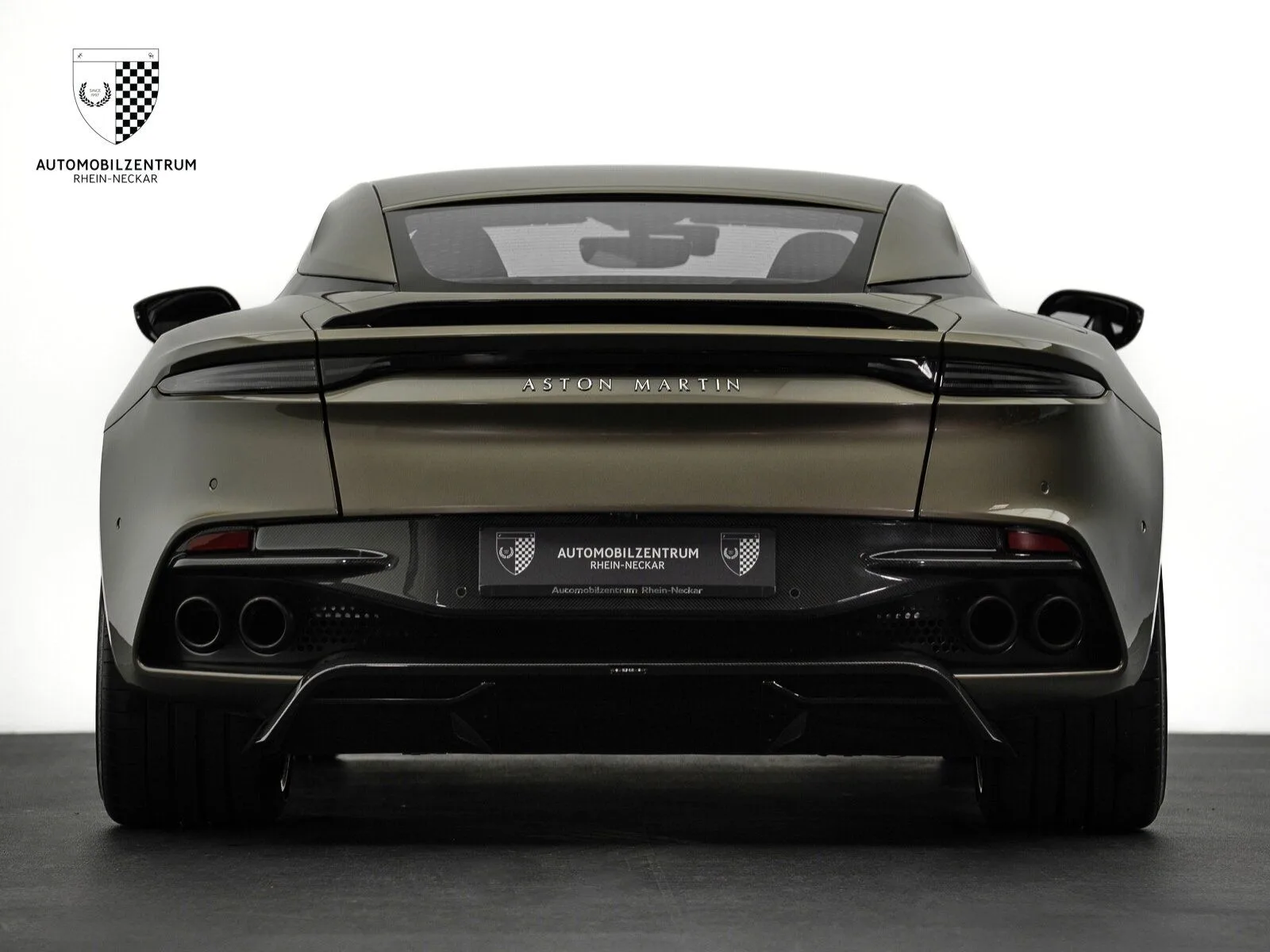 2021 Aston Martin DBS Superleggera, 6/30