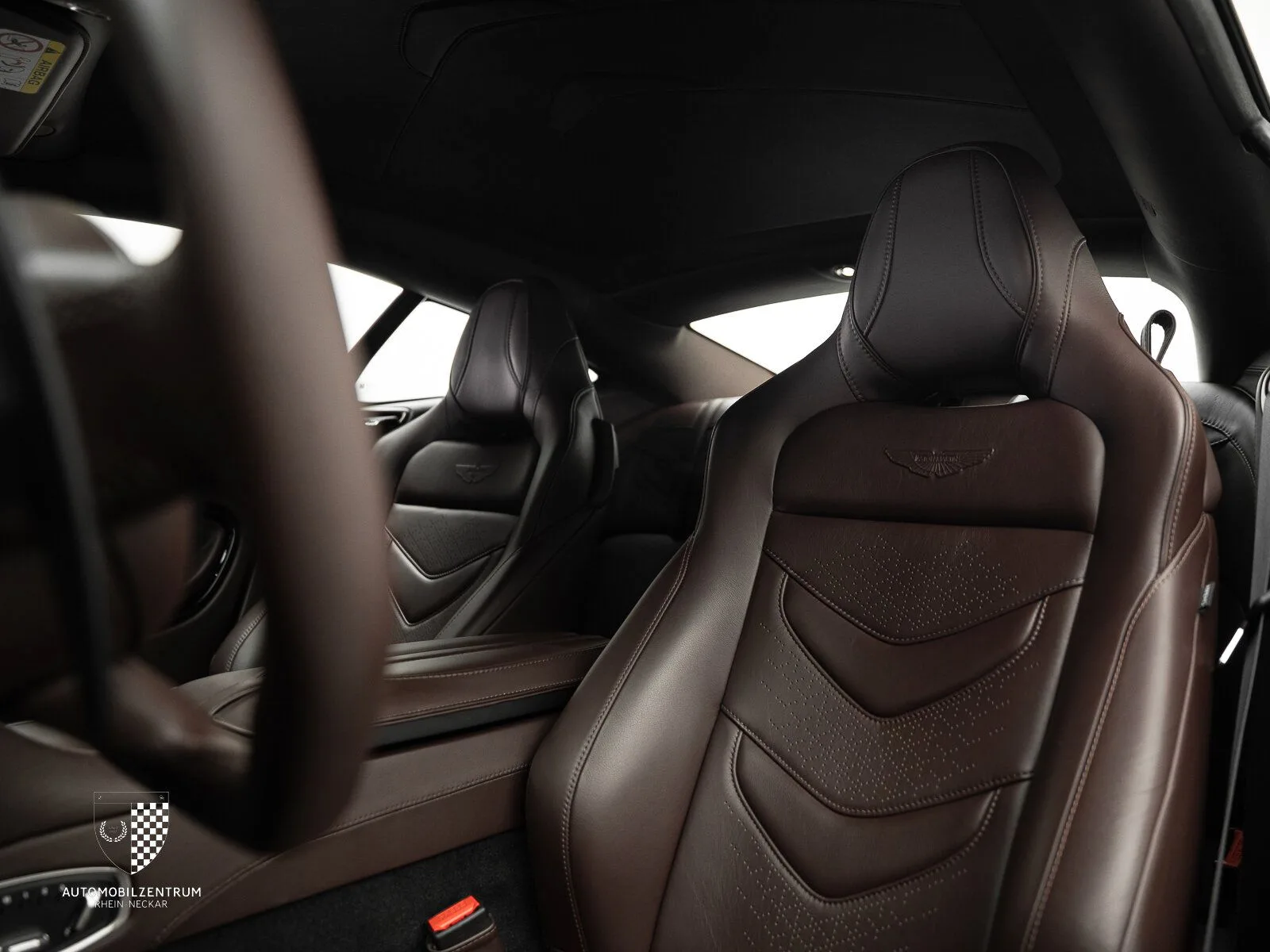 2021 Aston Martin DBS Superleggera, 11/30