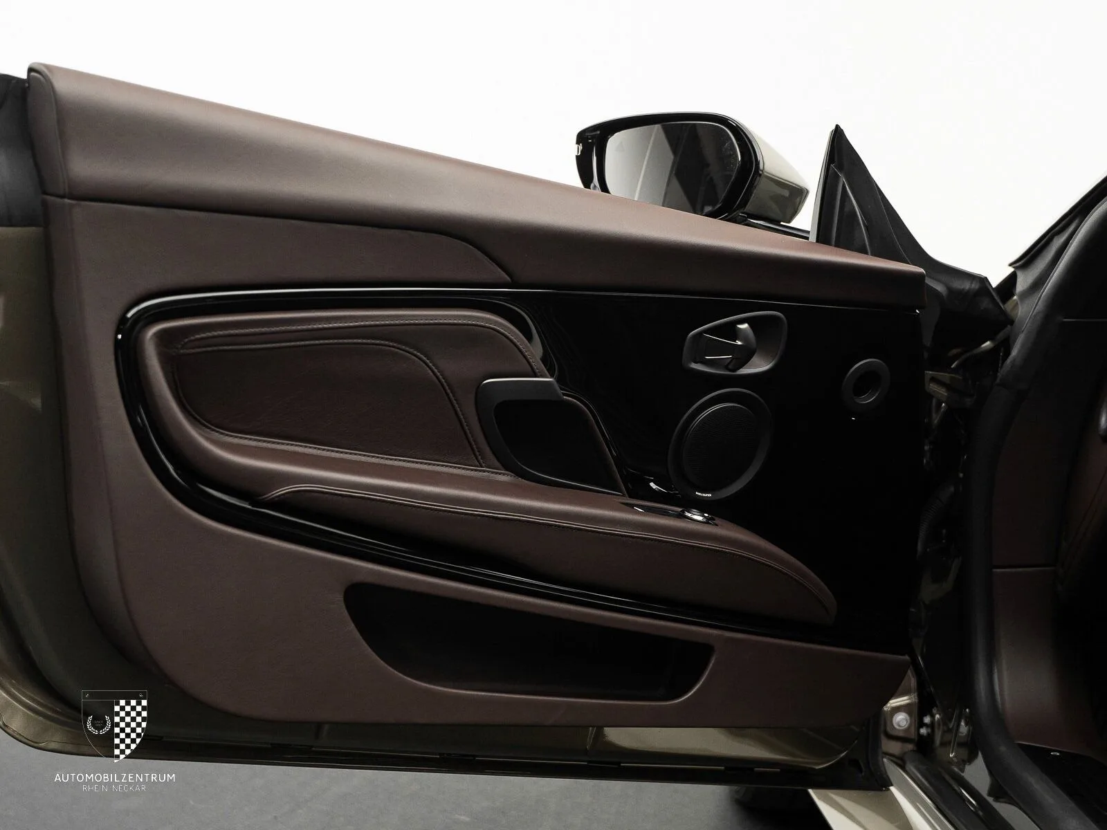 2021 Aston Martin DBS Superleggera, 25/30