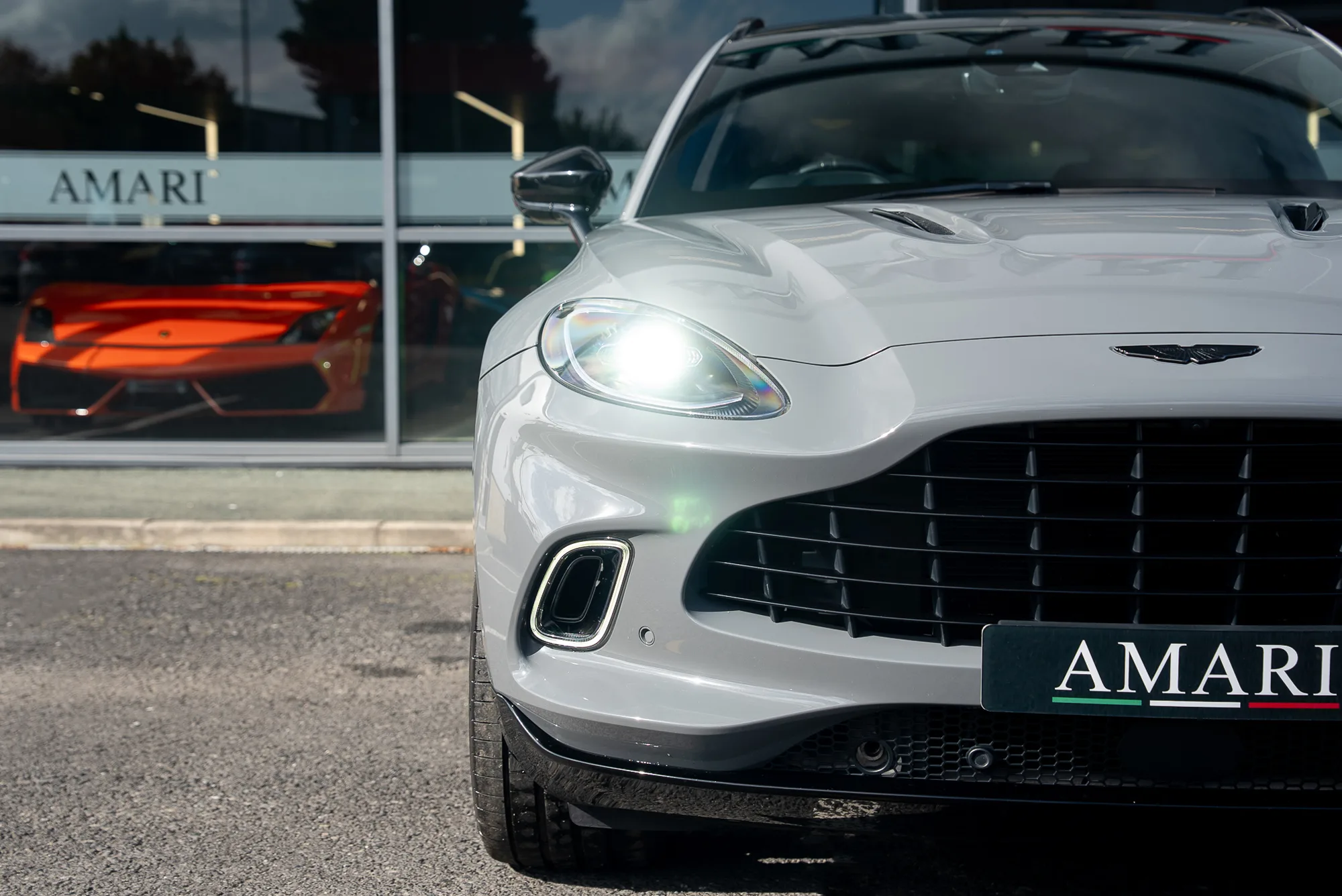 2021 Aston Martin DBX V8, 6/30