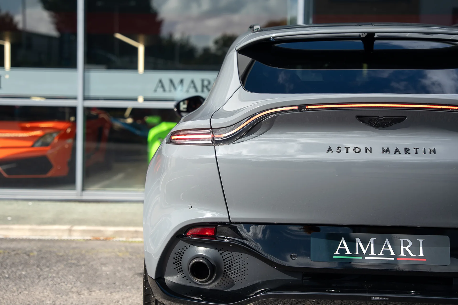 2021 Aston Martin DBX V8, 9/30