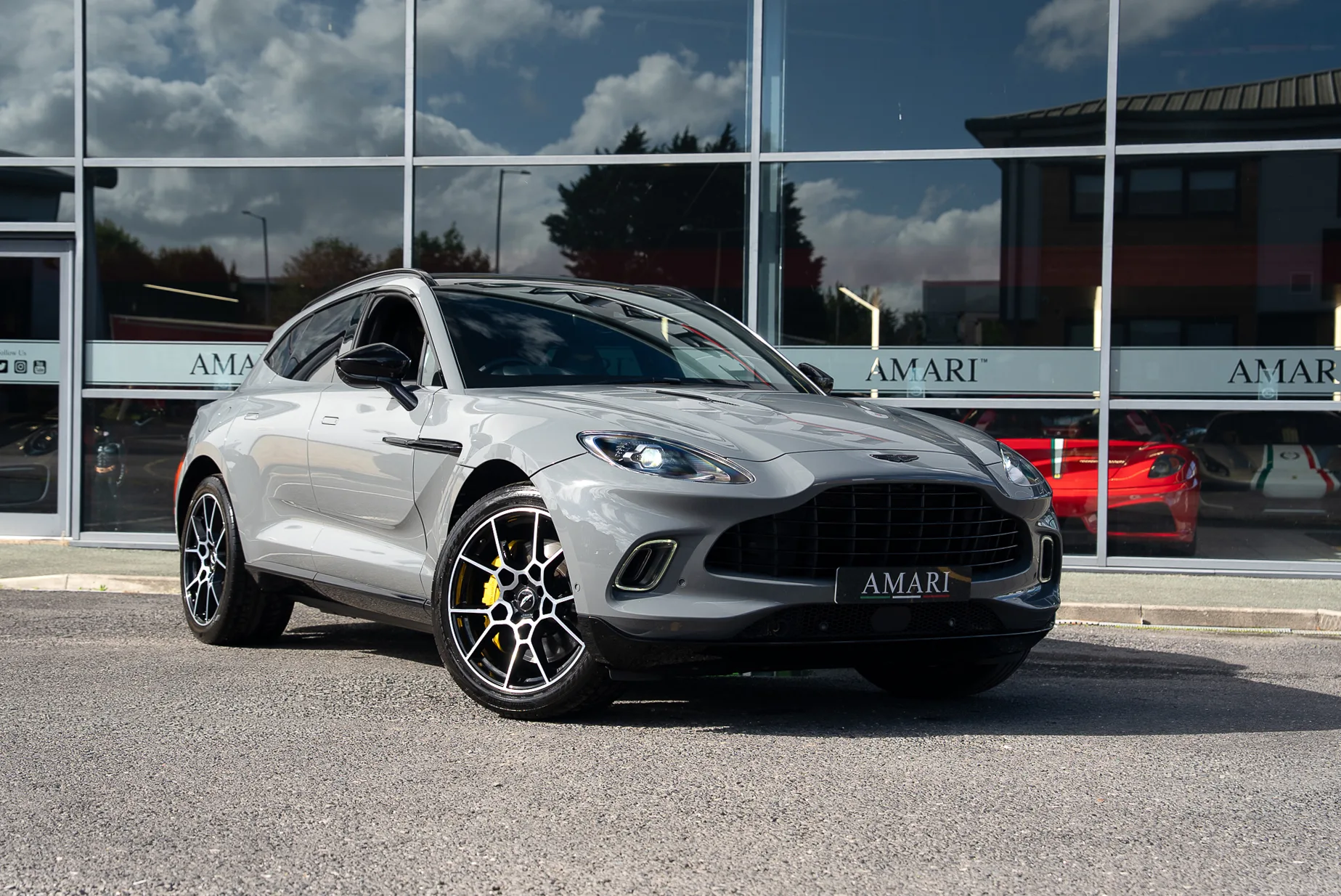 2021 Aston Martin DBX V8, 10/30