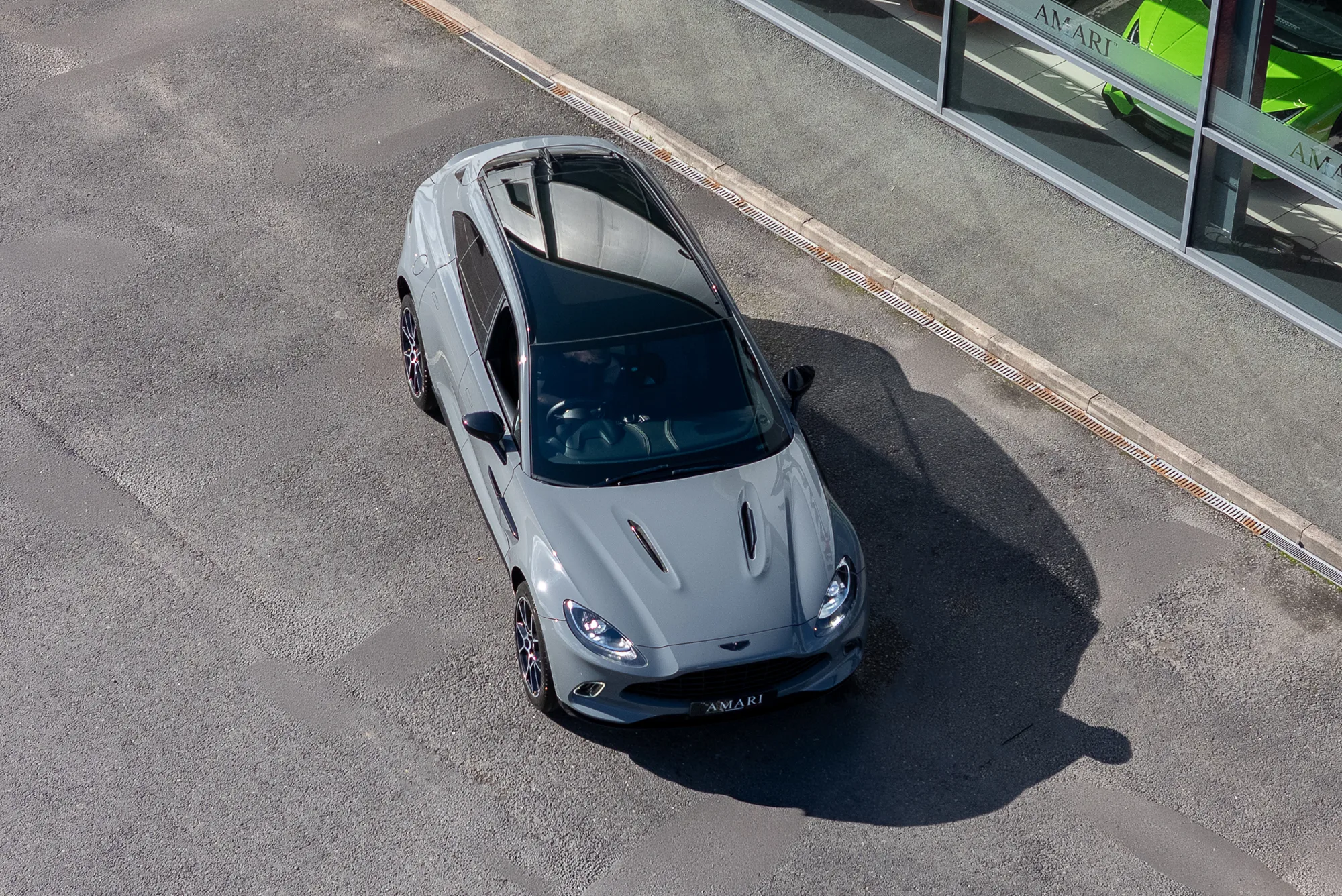 2021 Aston Martin DBX V8, 17/30